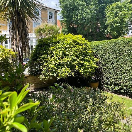 Charming Apartment In Chiswick London Exterior photo