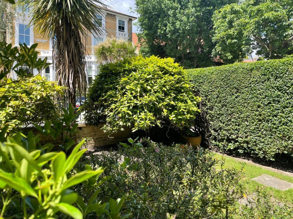 Charming Apartment In Chiswick London Exterior photo